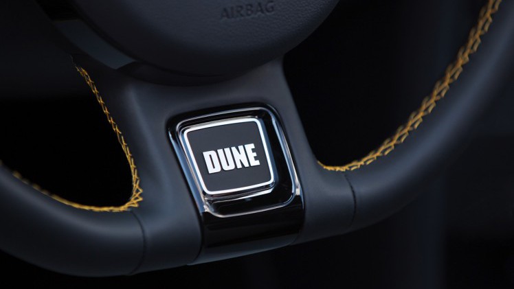 Volkswagen Beetle Dune toch naar Nederland. Het is een extra stoere uitvoering met verhoogde rijhoogte.