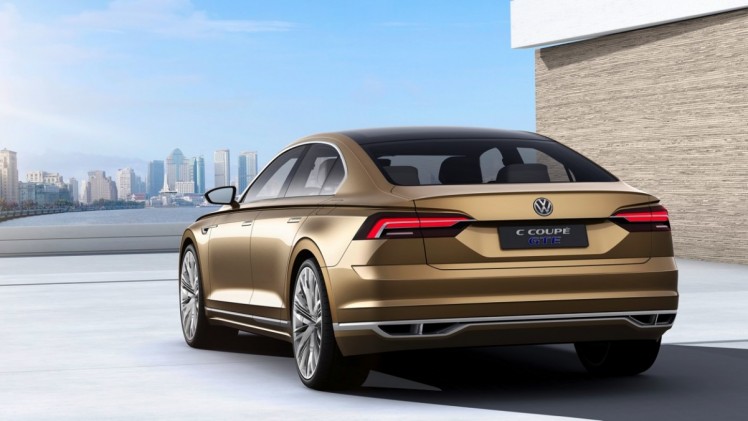 Volkswagen C Coup GTE is een studiemodel van vijf meter, een voorproefje van nieuwe sedans die Volkswagen in de planning heeft, waaronder een Phaeton.