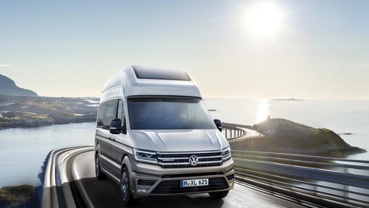 Volkswagen laat in Dsseldorf op de Caravan beurs een concept zien van een Crafter California camper.
