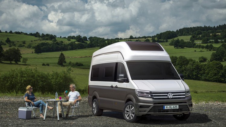 Volkswagen laat in Dsseldorf op de Caravan beurs een concept zien van een Crafter California camper.