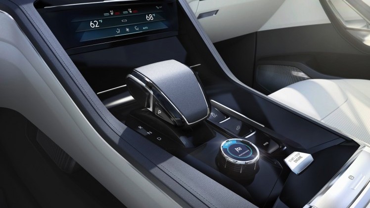 Primeur op NAIAS 2015: Volkswagen Cross Coup GTE is een SUV concept car met V6 plug-in hybride techniek, gebaseerd op het MQB-platform. In 2016 komt het productiemodel op de markt.