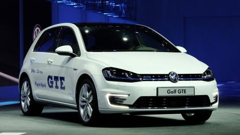 Volkswagen Golf GTE plug-in hybride eind september in Nederland voor prijs vanaf 37.000 euro. Met 7% bijtelling, ook in 2015.