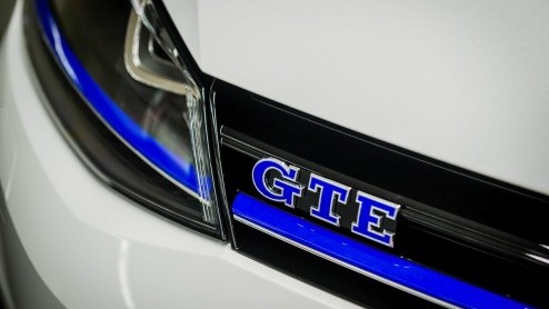 Volkswagen Golf GTE plug-in hybride in november leverbaar met 7% bijtelling. Nu te bestellen vanaf 36.995 euro.