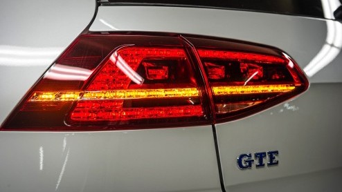 Volkswagen Golf GTE plug-in hybride in november leverbaar met 7% bijtelling. Nu te bestellen vanaf 36.995 euro.