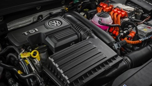 Volkswagen Golf GTE plug-in hybride in november leverbaar met 7% bijtelling. Nu te bestellen vanaf 36.995 euro.