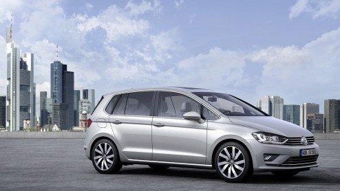 De opvolger van de Volkswagen Golf Plus debuteert in juni op de Nederlandse markt en heet voortaan Sportsvan. De prijslijst start bij 22.690 euro en dat is bijna 2.000 euro gunstiger.