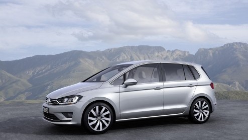 De opvolger van de Volkswagen Golf Plus debuteert in juni op de Nederlandse markt en heet voortaan Sportsvan. De prijslijst start bij 22.690 euro en dat is bijna 2.000 euro gunstiger.