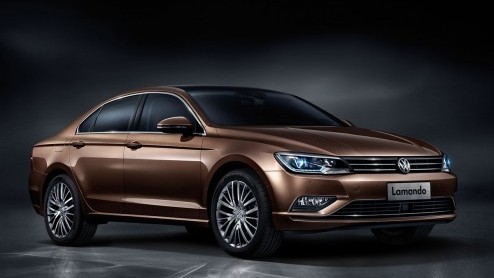 Volkswagen heeft op de Chengdu Motor Show het doek gehaald van de New Midsize Coup (NMC). Zoals te verwachten was die aanduiding puur voor intern gebruik, want de productieversie heet Lamando