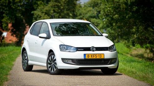 Autotest Volkswagen Polo BlueMotion 2014. In deze rijtest van de vernieuwde Polo BlueMotion met 1.4 TDI leren we dat een nieuwe dieselmotor en opgewaardeerde uitrusting wonderen doet.