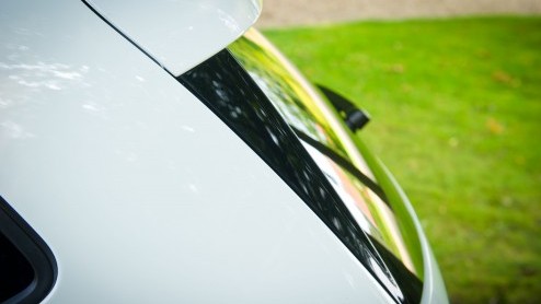 Autotest Volkswagen Polo BlueMotion 2014. In deze rijtest van de vernieuwde Polo BlueMotion met 1.4 TDI leren we dat een nieuwe dieselmotor en opgewaardeerde uitrusting wonderen doet.