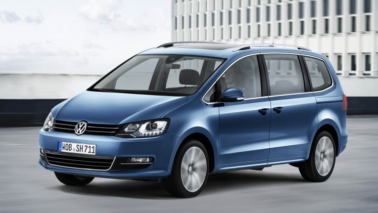 Facelift Volkswagen Sharan blijft subtiel maar omvat wel nieuwe motoren en de laatste generatie veiigheidssystemen. Debuut op Autosalon van Genve 2015.