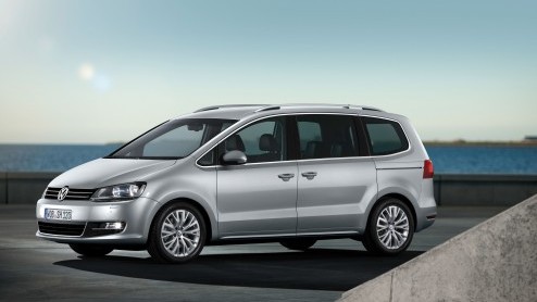 Volkswagen Sharan vanaf nu standaard zevenzitter, geleverd als Comfortline. De prijzen zijn verlaagd en beginnen bij 43.490 euro.