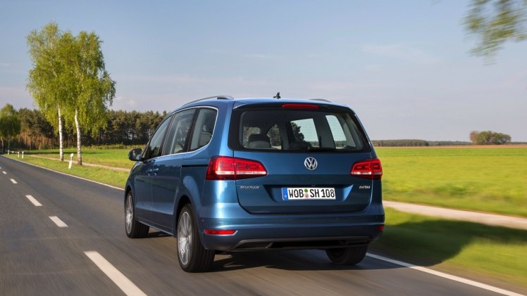 Autotest Volkswagen Sharan, het faceliftmodel is in 2015 subtiel opgefrist met meer uitrusting en nieuwe motoren. We reden de 1.4 TSI en 2.0 TDI.
