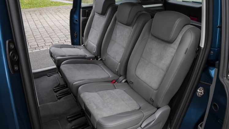 Autotest Volkswagen Sharan, het faceliftmodel is in 2015 subtiel opgefrist met meer uitrusting en nieuwe motoren. We reden de 1.4 TSI en 2.0 TDI.