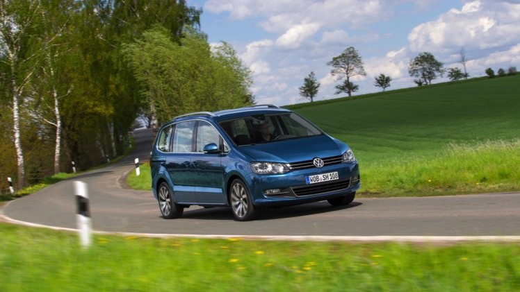 Autotest Volkswagen Sharan, het faceliftmodel is in 2015 subtiel opgefrist met meer uitrusting en nieuwe motoren. We reden de 1.4 TSI en 2.0 TDI.