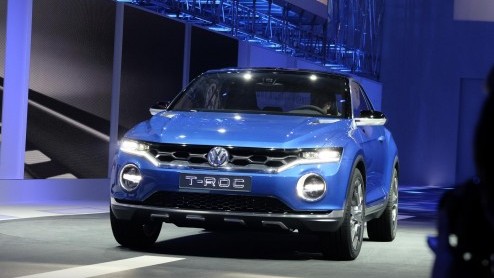 Volkswagen is voornemens zijn SUV-gamma flink uit te breiden. In Genve toont de fabrikant deze T-Roc Concept, een driedeurs crossover tussen de Taigun en Tiguan.