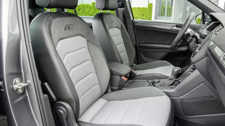 De Volkswagen Tiguan wordt voorzien van de 2.0 TSI uit de Golf GTI. Hoe bevalt de 'Tiguan GTI'? AutoVandaag zocht het uit met een rijtest.
