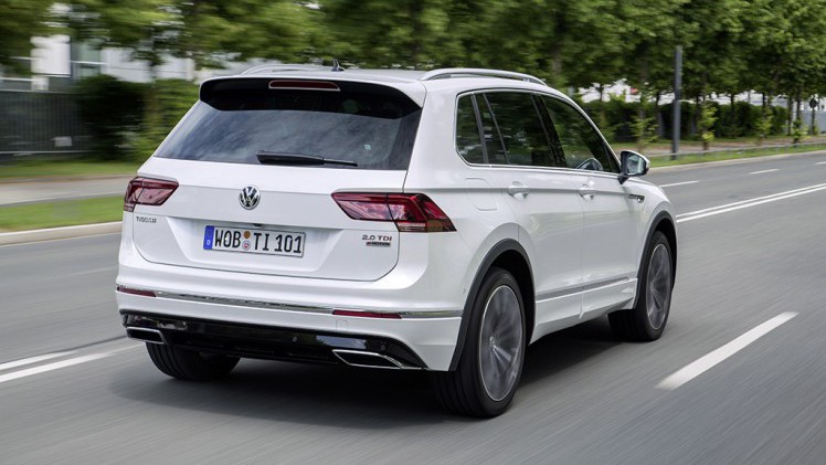 De Volkswagen Tiguan wordt voorzien van de 2.0 TSI uit de Golf GTI. Hoe bevalt de 'Tiguan GTI'? AutoVandaag zocht het uit met een rijtest.