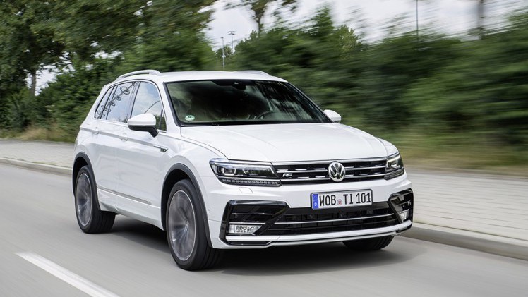 De Volkswagen Tiguan wordt voorzien van de 2.0 TSI uit de Golf GTI. Hoe bevalt de 'Tiguan GTI'? AutoVandaag zocht het uit met een rijtest.
