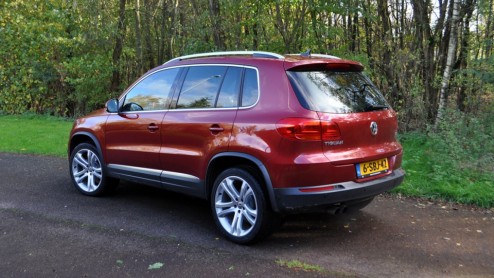 Autotest Volkswagen Tiguan 1.4 TSI DSG. Als antwoord op een veelgehoorde vraag van Nederlandse klanten is de voorwielaangedreven Volkswagen Tiguan 1.4 TSI er voortaan ook met zestraps DSG-automaat.