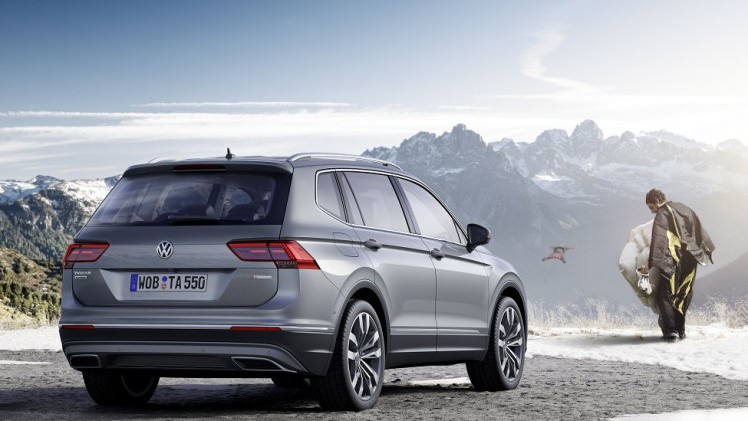 Na de onthulling van de Chinese en Amerikaanse versie van de auto, kunnen we nu dan de Europese informatie geven over de verlengde Volkswagen Tiguan, de Allspace.