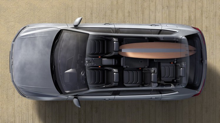 Na de onthulling van de Chinese en Amerikaanse versie van de auto, kunnen we nu dan de Europese informatie geven over de verlengde Volkswagen Tiguan, de Allspace.