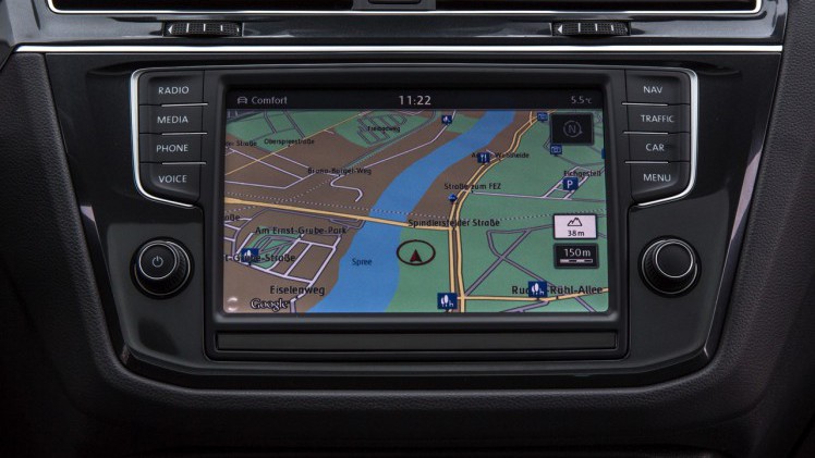 Autotest nieuwe Volkswagen Tiguan 2.0 TDI 150 pk, de nieuwe SUV van Volkswagen op het MQB-platform. Heeft de nieuwe Tiguan nog betere kwaliteiten dan zijn voorganger? AutoVandaag rijdt de eerste km's.