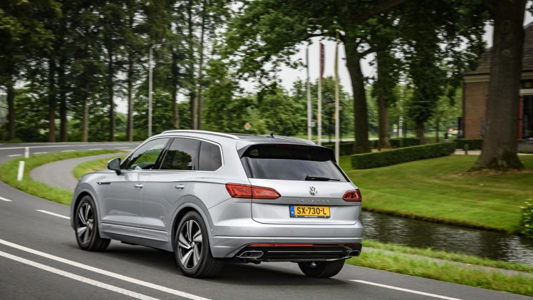 De nieuwe Volkswagen Touareg staat vanaf nu bij de dealer.
