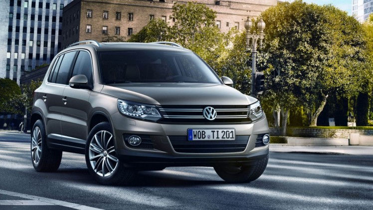 Volkswagen Tiguan standaarduitrusting uitgebreid met Executive-pakket, inclusief navigatie en parkeersensoren.