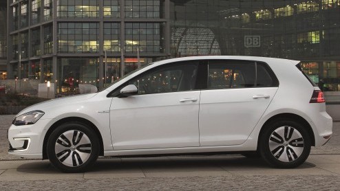 Volkswagen opent op 13 mei de orderboeken van de elektrische e-Golf. De prijslijst start bij 35.490 euro. Volkswagen komt echter ook met een zogeheten Easy Electric-abonnement, bekend van de Up.