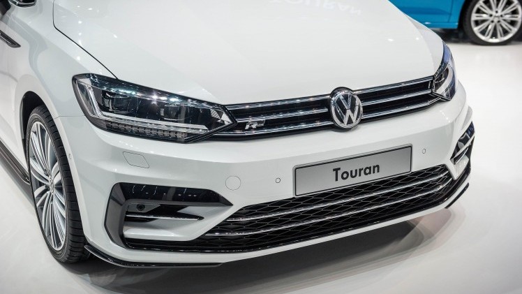 De nieuwe Volkswagen Touran staat vanaf september in de showroom en is er vanaf 28.890 euro.