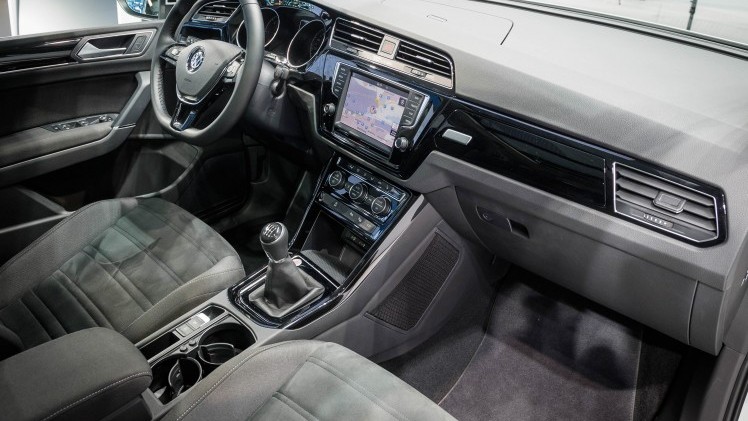 De nieuwe Volkswagen Touran staat vanaf september in de showroom en is er vanaf 28.890 euro.