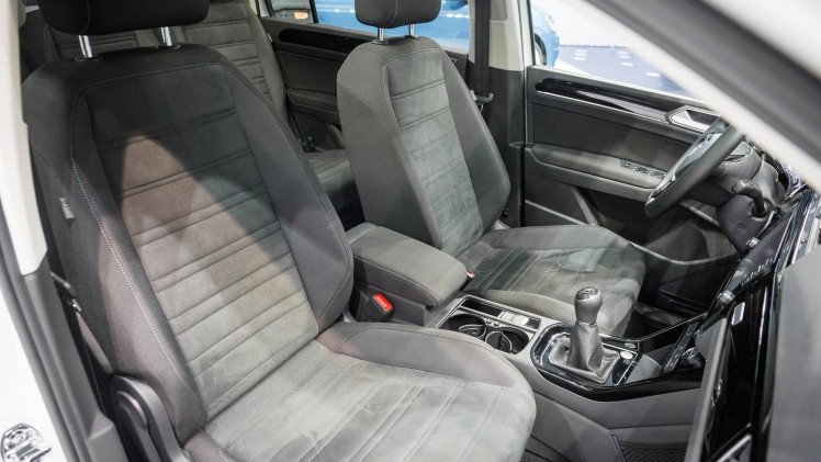 De nieuwe Volkswagen Touran staat vanaf september in de showroom en is er vanaf 28.890 euro.
