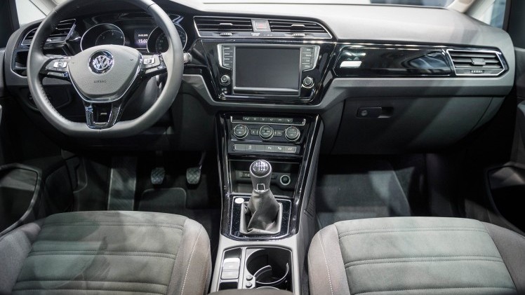 De nieuwe Volkswagen Touran staat vanaf september in de showroom en is er vanaf 28.890 euro.