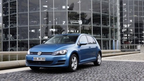 Volkswagen heeft de prijslijst van de Golf nog eens onder de loep genomen en hier en daar wat wijzigingen doorgevoerd. Tevens is de uitrusting uitgebreid en gelden extra inruilpremies.
