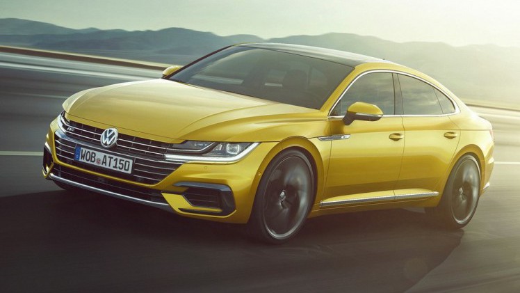 De verkoop van de Volkswagen Arteon is van start gegaan. De auto is er eerst alleen nog als het zakelijke topmodel, de andere uitvoeringen volgen in juni voor prijzen vanaf 40.000 euro.