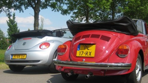 Er is er n jarig, hoera, hoera, dat kun je wel zien... Je zult misschien vreemd opkijken, maar de New Beetle is toch echt aan de beurt. Deze 'nieuwe Kever' van Volkswagen bestaat nu 10 jaar en dat v