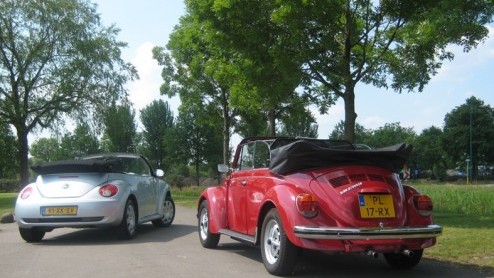 Er is er n jarig, hoera, hoera, dat kun je wel zien... Je zult misschien vreemd opkijken, maar de New Beetle is toch echt aan de beurt. Deze 'nieuwe Kever' van Volkswagen bestaat nu 10 jaar en dat v