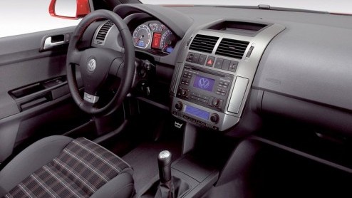 Door de Volkswagen Golf GTI werd de afkorting van Grand Turismo Injection een begrip. Maar het origineel is op leeftijd geraakt, heeft vetrolletjes gekregen en is te verfijnd en gepolijst voor de echt