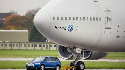 Publiciteitsstunten heb je in allerlei verschillende soorten en maten. Je moet tegenwoordig met wel iets heel erg opvallends komen, wil je de aandacht op je gevestigd krijgen. Volkswagen is hier naar 