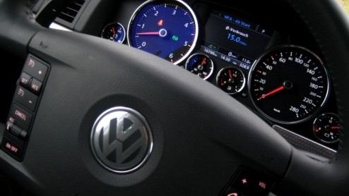 Sportief en snel willen zijn in een groot gevaarte van meer dan 2500 kilo die rijdt op diesel lijkt bij voorbaat al waanzin. Toch zijn een aantal modellen uit Duitsland te noemen die het onmogelijke m