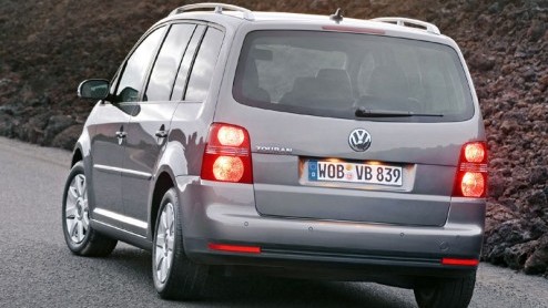 De Autosalon van Parijs heeft er weer een primeur bij. Volkswagen zal in Parijs de facelift, die de Volkswagen Touran heeft ondergaan aan het publiek onthullen.