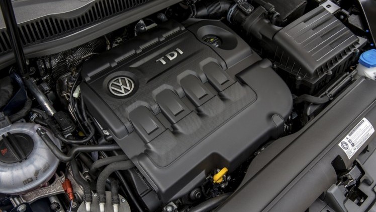 Autotest nieuwe Volkswagen Touran 1.4 TSI en 1.6 TDI. Na 12 jaar is het tijd voor een nieuwe generatie Touran, de MPV is groter, ruimer, zuiniger en rijdt beter.