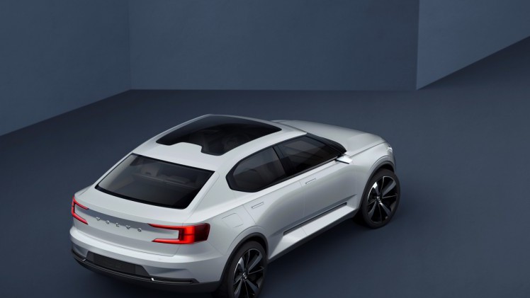 Volvo presenteert 40.1 en 40.2 Concept Cars als voorbode van de nieuwe 40 modelserie, met onder meer een S40, V40 en XC40.