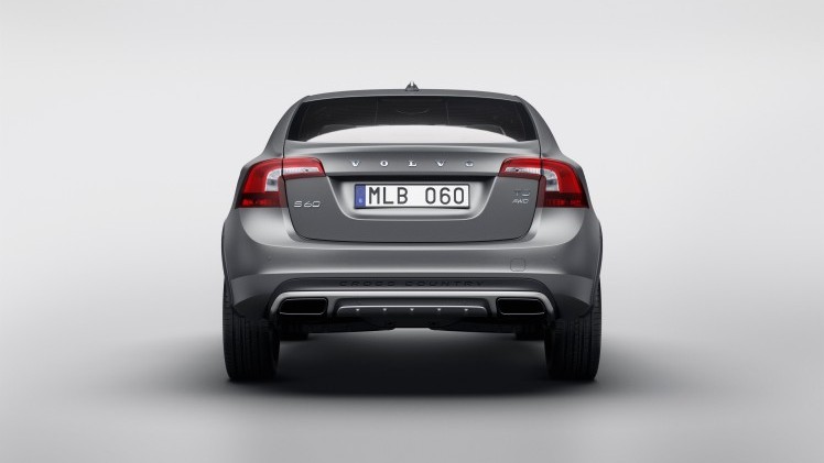 Volvo presenteert Volvo S60 Cross Country als primeur op de Detroit Auto Show 2015.