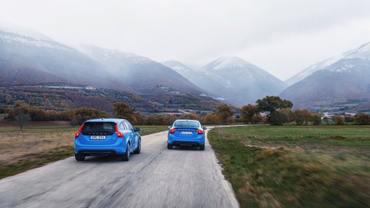 Volvo presenteert de nieuwe S60 en V60 Polestar met 2.0 liter viercilinder. Het 2017-model gaat aan de bak met 367 pk, minder gewicht en een achttrapsautomaat.