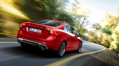 Volvo introduceert modeljaar 2015 voor de S60, V60 en XC60 met kleine wijzigingen aan het interieur en een update voor Volvo Sensus Connect.