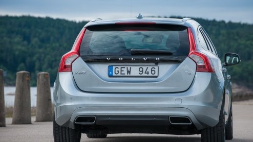 Volvo introduceert modeljaar 2015 voor de S60, V60 en XC60 met kleine wijzigingen aan het interieur en een update voor Volvo Sensus Connect.