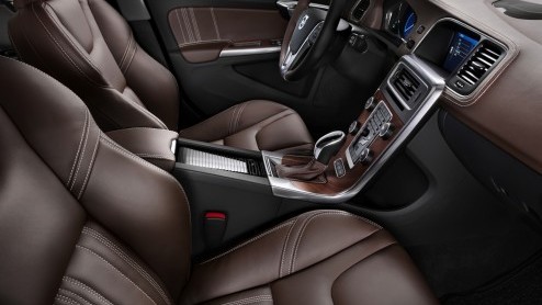 Volvo S60L Petrol Plug-in Hybrid Concept voor China met 2.0 liter DRIVE-E motor en achttrapsautomaat.