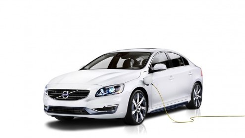 Volvo S60L Petrol Plug-in Hybrid Concept voor China met 2.0 liter DRIVE-E motor en achttrapsautomaat.